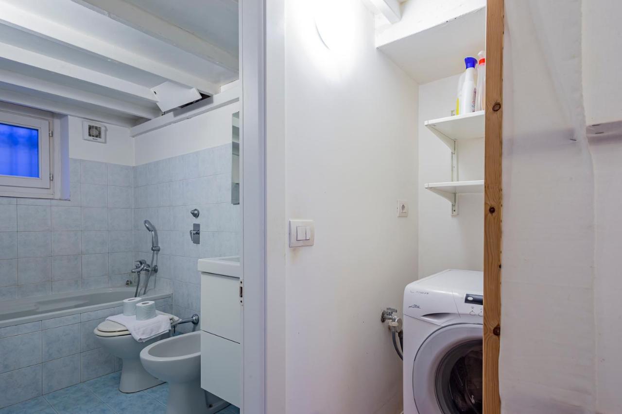 Flat In Isola De Castillia 22 Milan Luaran gambar